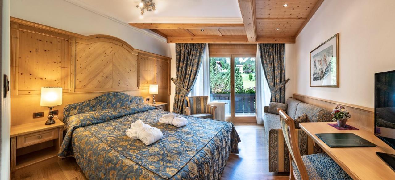 ויגו די פאסה Alpen Hotel Corona מראה חיצוני תמונה