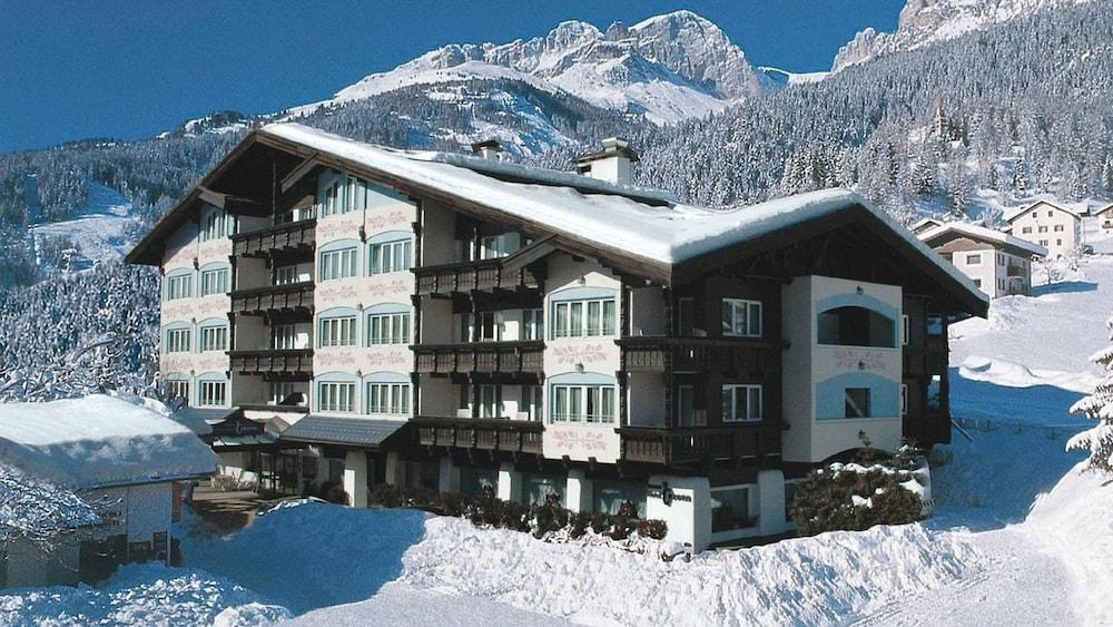 ויגו די פאסה Alpen Hotel Corona מראה חיצוני תמונה