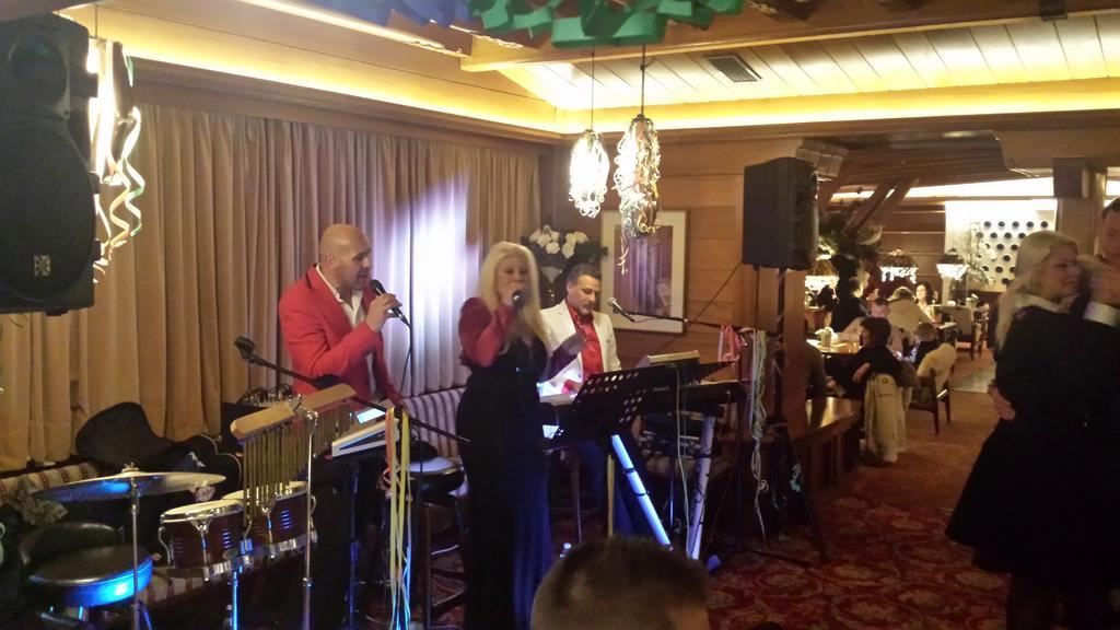 ויגו די פאסה Alpen Hotel Corona מראה חיצוני תמונה