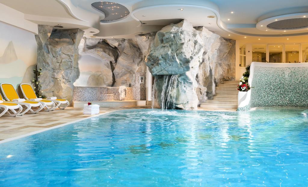 ויגו די פאסה Alpen Hotel Corona מראה חיצוני תמונה